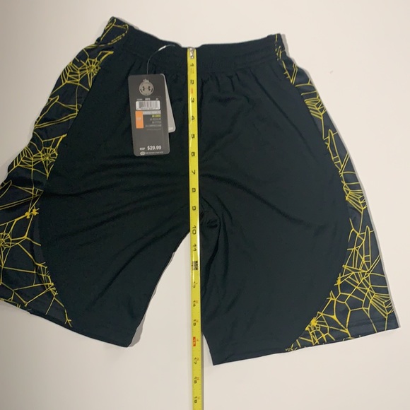 NWT Boys Under Armour Black Widow Shorts - Picture 5 of 8